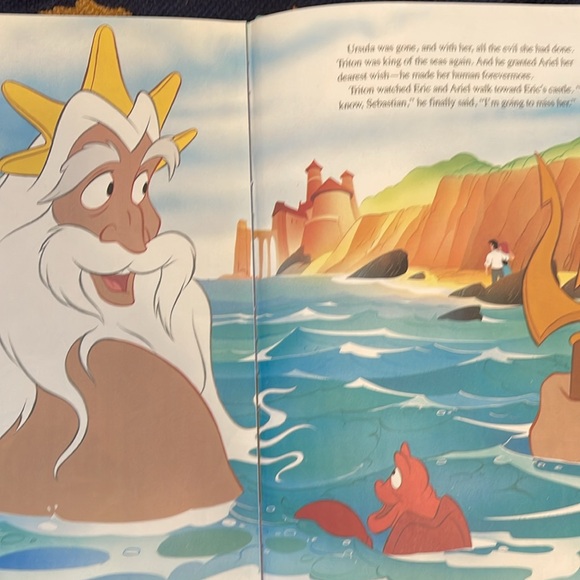 The Little Mermaid Book - Picture 8 of 10
